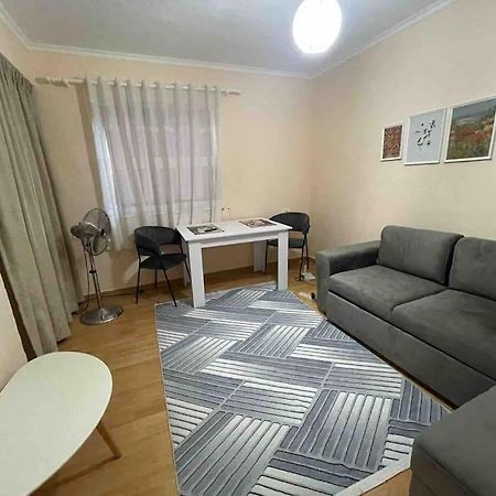Apartment In The City Center Τίρανα Εξωτερικό φωτογραφία
