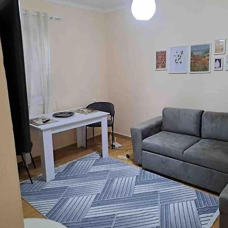 Apartment In The City Center Τίρανα Εξωτερικό φωτογραφία